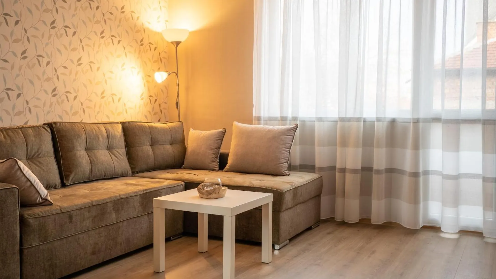 Center And Old Town Apartment Filibe