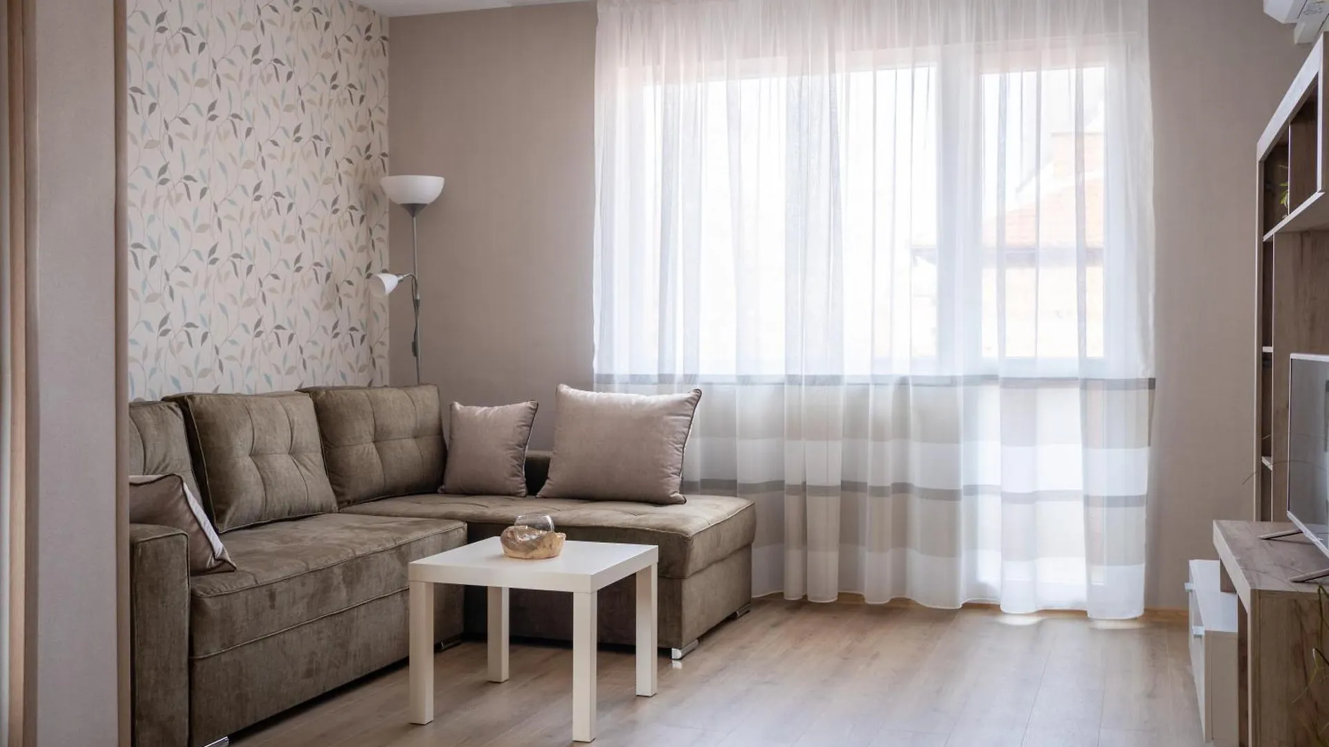 Center And Old Town Apartment Filibe