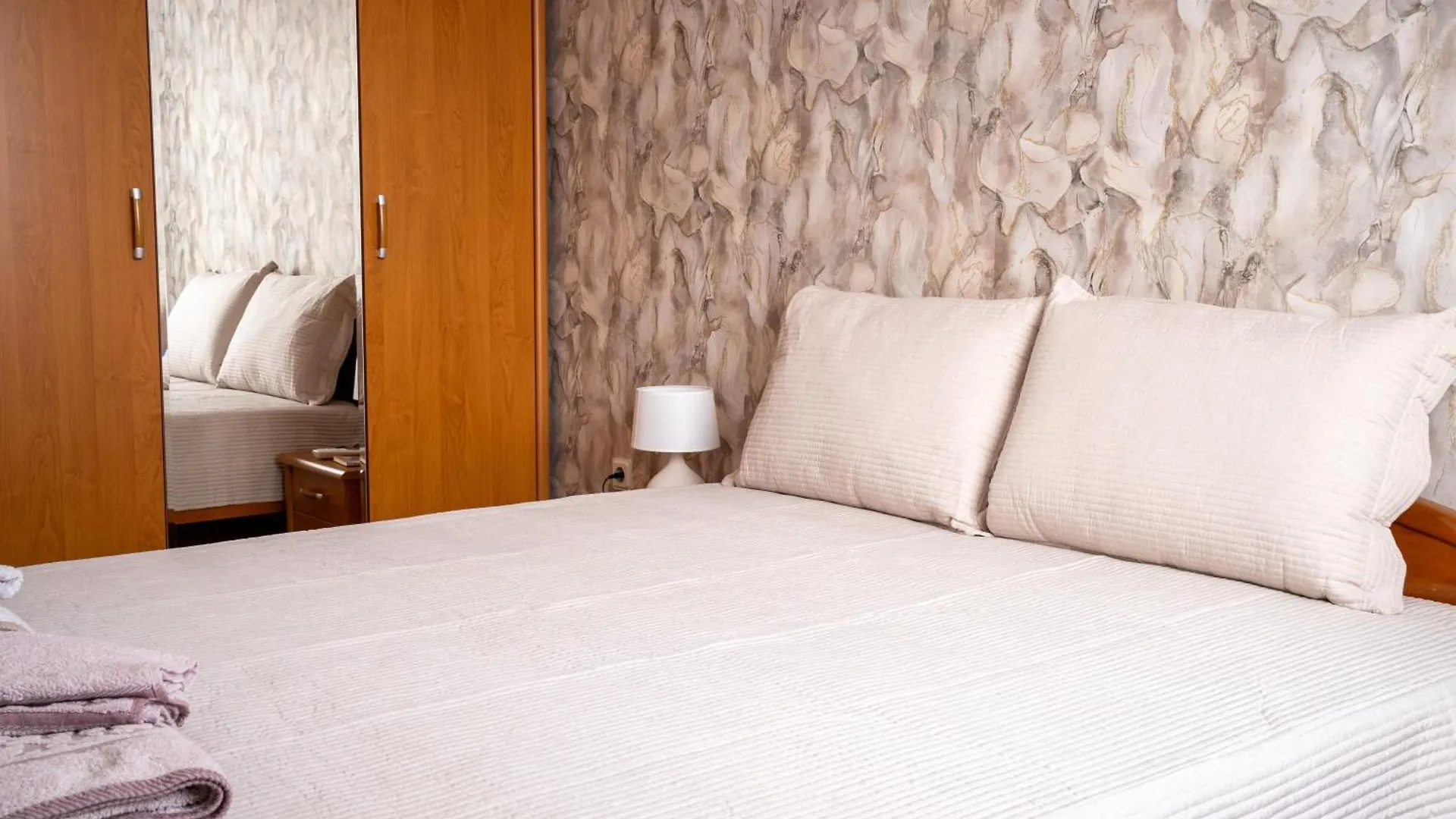 Center And Old Town Apartment Filibe